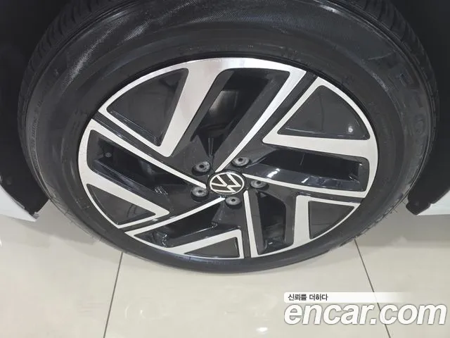 Volkswagen Jetta 2023 thumb 3