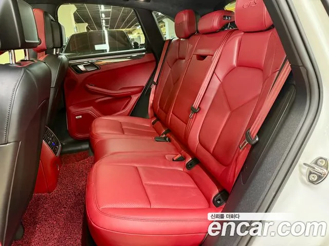 Porsche Macan 2020 thumb 9