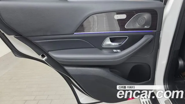 Mercedes-Benz E-Класс 2021 thumb 3