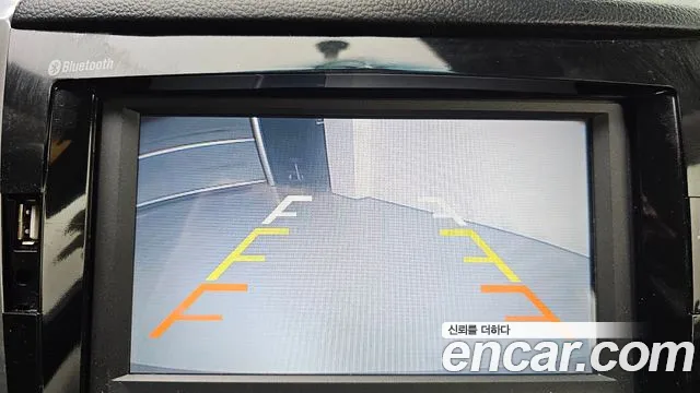 KGM Tivoli 2016 thumb 11