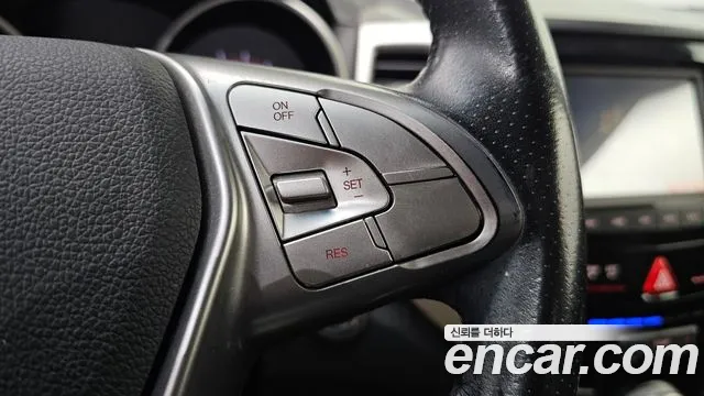 KGM Tivoli 2016 thumb 2