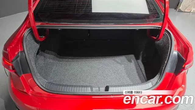 Volkswagen Jetta 2023 thumb 5