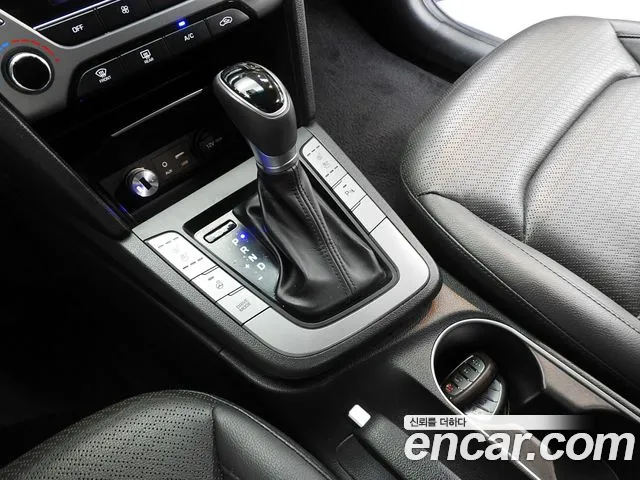 Hyundai Avante 2016 thumb 3