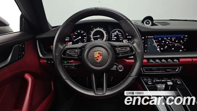Porsche 911 2022 thumb 8