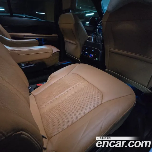 Ford Expedition 2022 thumb 6