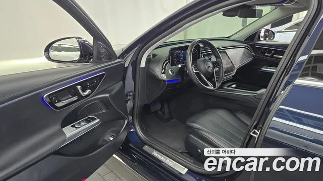 Mercedes-Benz E-Class 2024 thumb 7