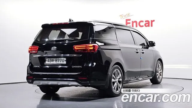 Kia Carnival 2018 thumb 12