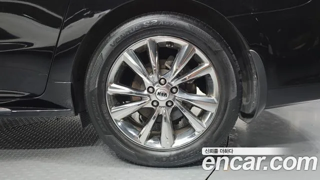 Kia Carnival 2018 thumb 6