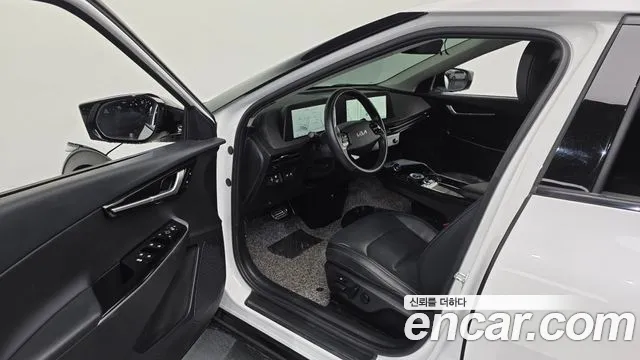 Kia EV6 2022 thumb 2