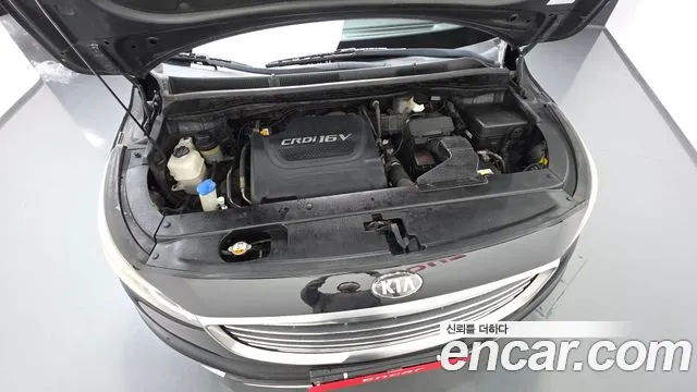 Kia Carnival 2015 thumb 3