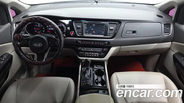 Kia Carnival 2015 thumb 2