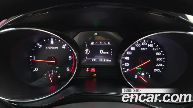 Kia Carnival 2015 thumb 9