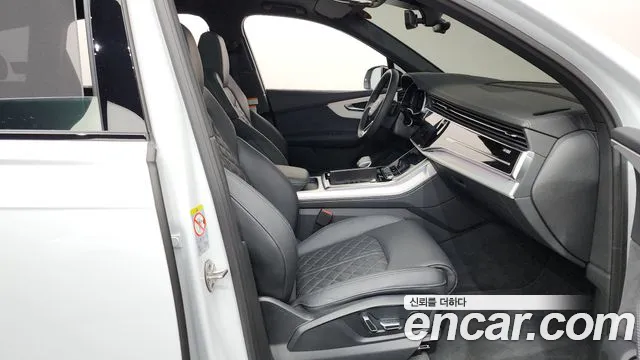Audi Q7 2025 thumb 12
