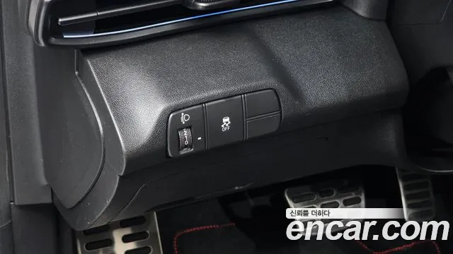 Hyundai Elantra 2025 thumb 3