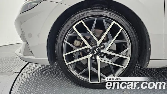 Hyundai Elantra 2020 thumb 3