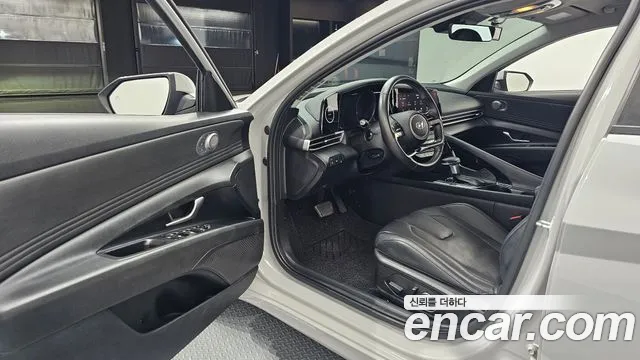 Hyundai Elantra 2020 thumb 2