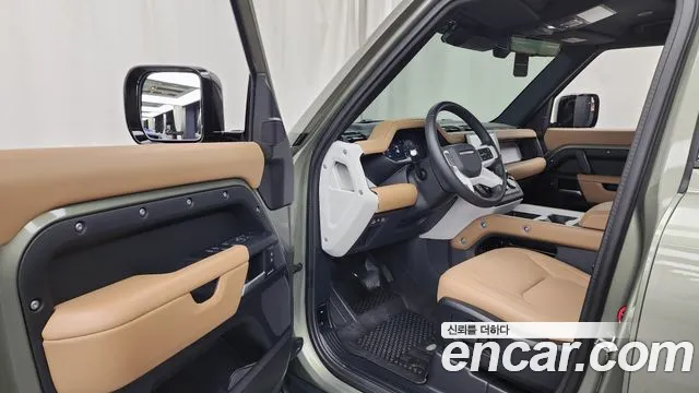 Land Rover Defender 2025 thumb 2