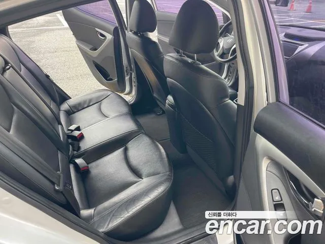 Hyundai Avante 2011 thumb 7
