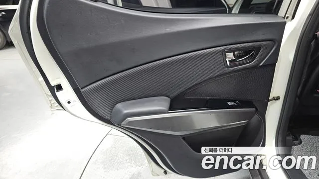 KGM Tivoli 2019 thumb 10