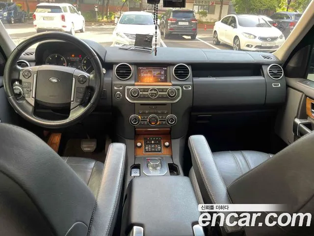 Land Rover Discovery 2016 thumb 5