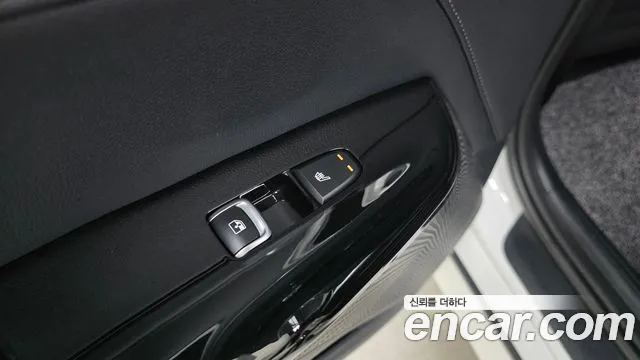 Kia K5 2025 thumb 4