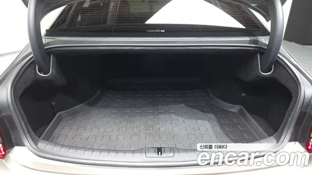 Genesis G80 2020 thumb 9