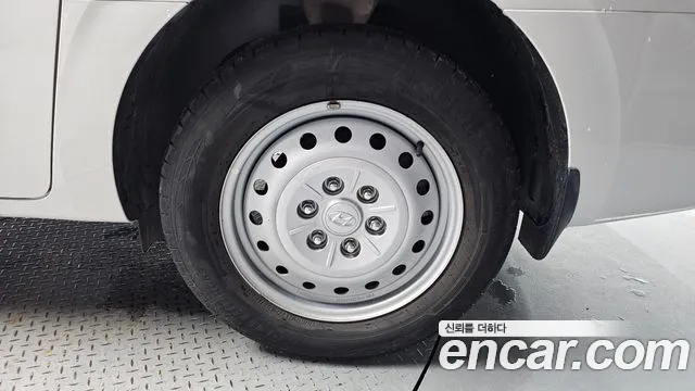 Hyundai Staria 2022 thumb 10