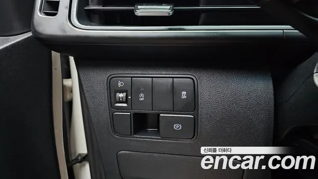 Hyundai Staria 2022 thumb 6