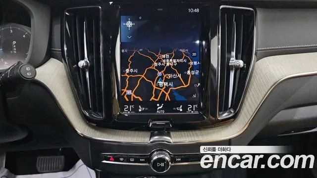 Volvo XC60 2019 thumb 12