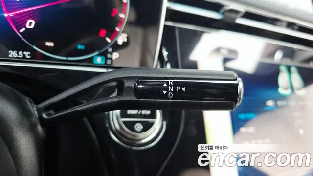 Mercedes-Benz E-Class 2025 thumb 2