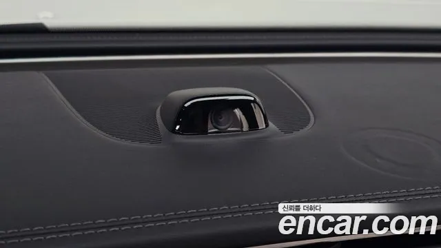 Mercedes-Benz E-Class 2025 thumb 10
