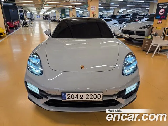 Porsche Panamera 2023 thumb 8