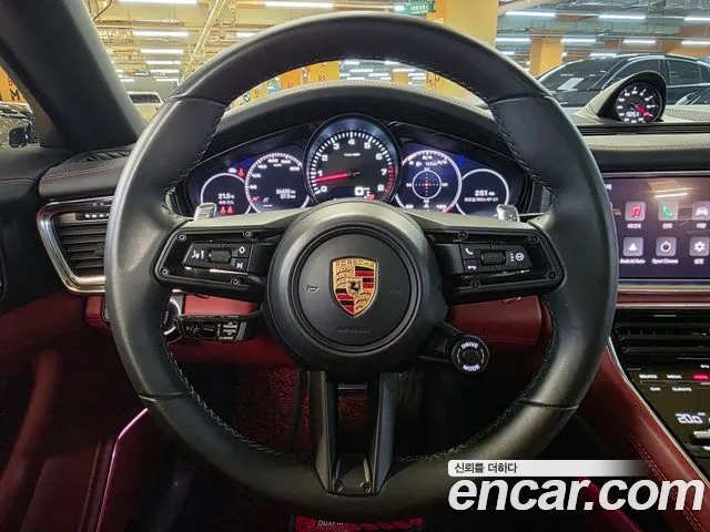 Porsche Panamera 2023 thumb 11