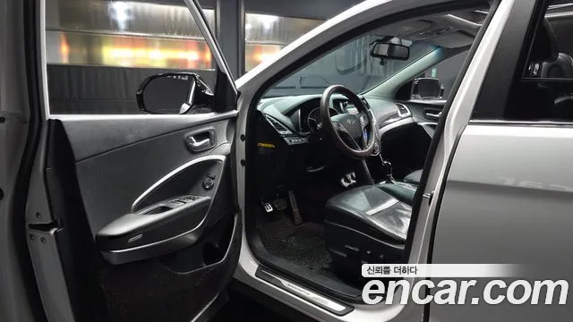 Hyundai Санта Фе 2015 thumb 10