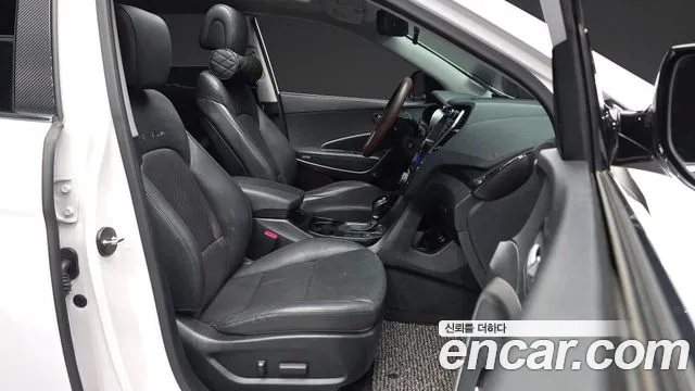 Hyundai Санта Фе 2015 thumb 7