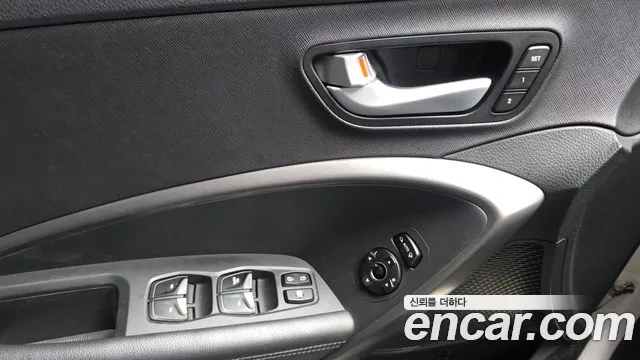 Hyundai Санта Фе 2015 thumb 3