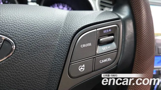 Hyundai Санта Фе 2015 thumb 12