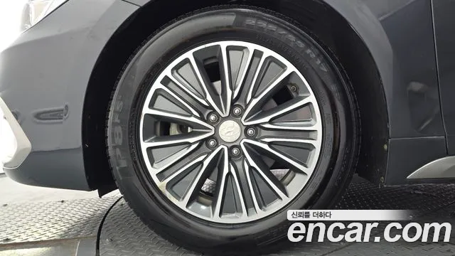 Hyundai Grandeur 2017 thumb 11