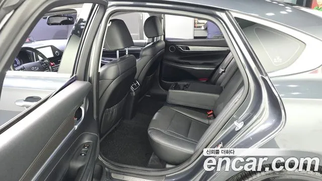 Hyundai Grandeur 2017 thumb 12