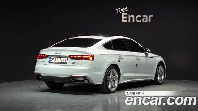 Audi A5 2021 thumb 10