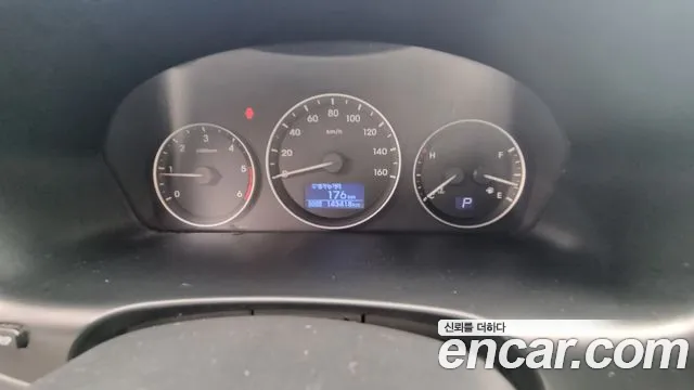 Hyundai Staria 2015 thumb 6