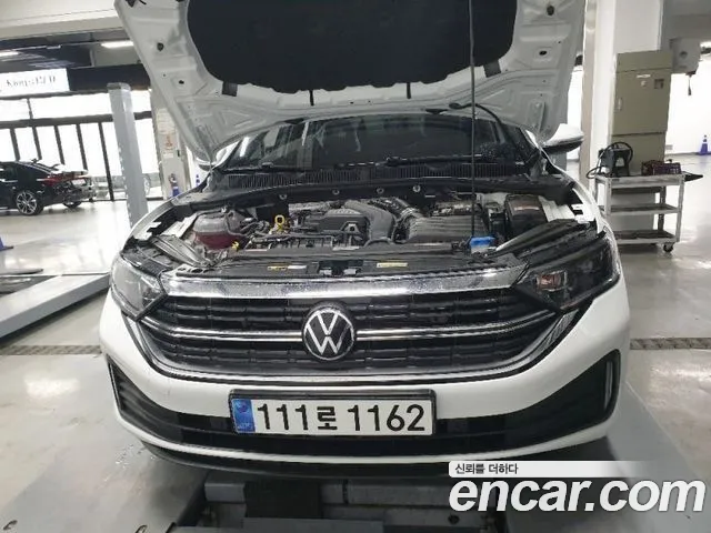 Volkswagen Jetta 2024 thumb 7