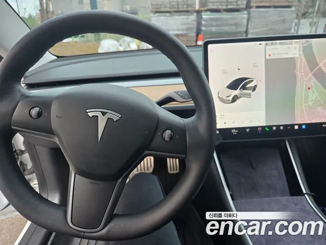 Tesla Model 3 2020 thumb 6