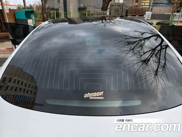 Tesla Model 3 2020 thumb 10