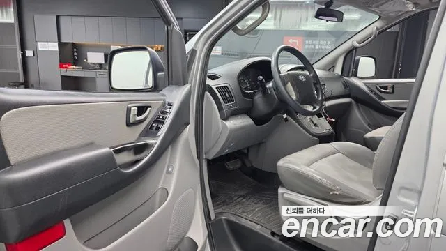 Hyundai Staria 2011 thumb 6