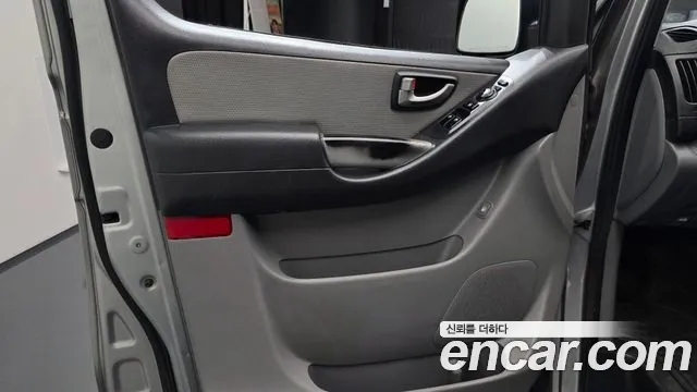 Hyundai Staria 2011 thumb 7