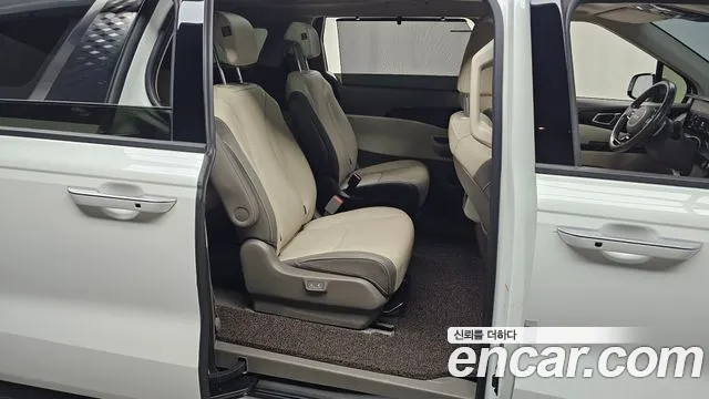 Kia Carnival 2022 thumb 9