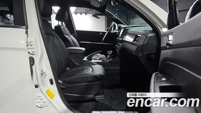KGM Rexton 2023 thumb 6