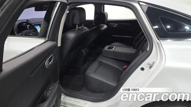 Renault SM6 2016 thumb 12