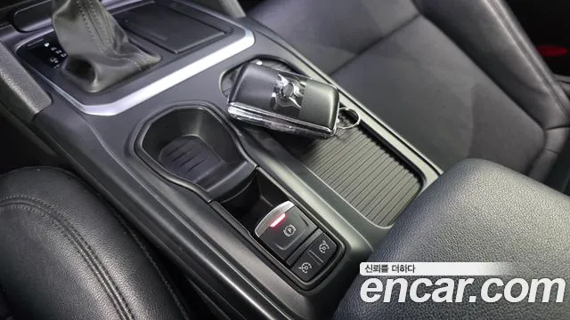 Renault SM6 2016 thumb 10